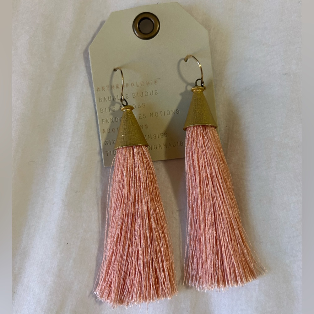 New gorgeous Boutique tassel earrings